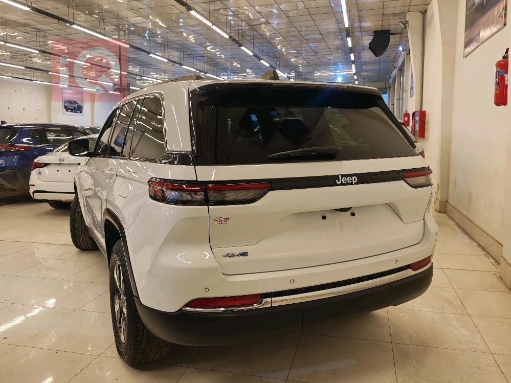 جيب جراند شيروكي